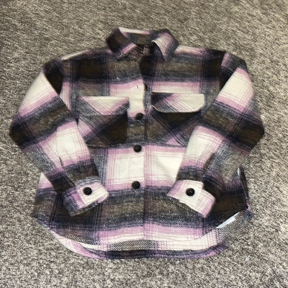 Girls size small (6/7) Vintage Havana shacket.